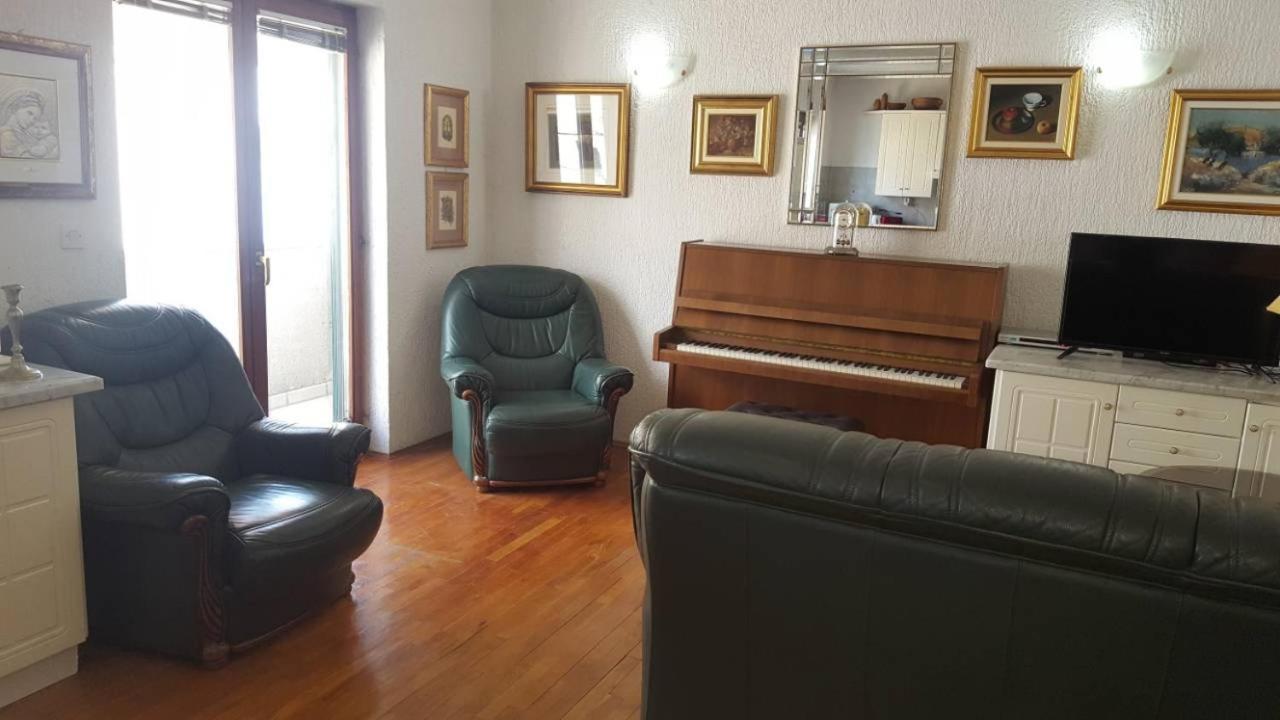 Apartment Sara Pirovac Eksteriør billede